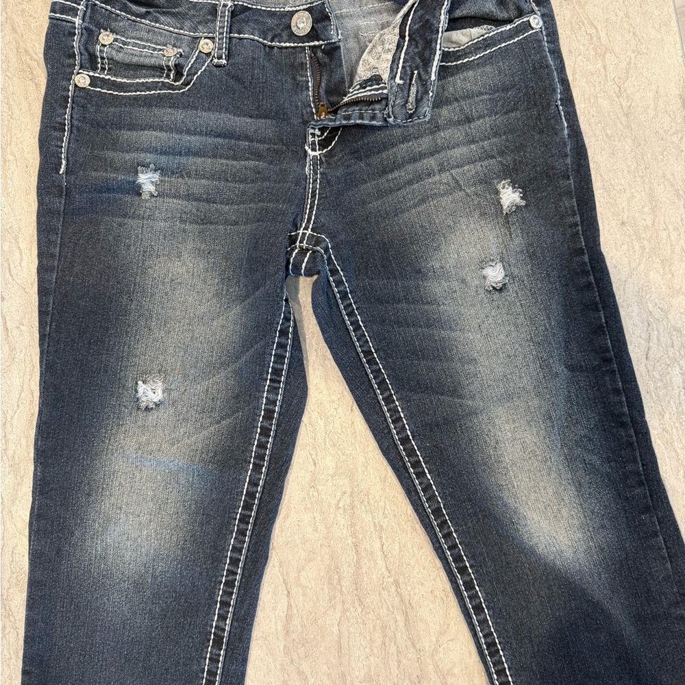 Stylish Blue Distressed Capris